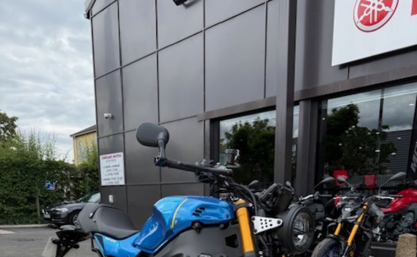 YAMAHA XSR 900 4