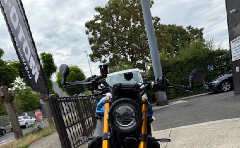 YAMAHA XSR 900 6