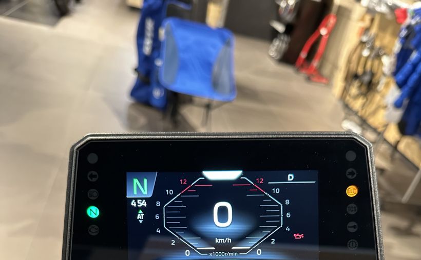 YAMAHA MT-07 Y-AMT 2