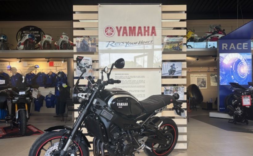 YAMAHA YAMAHA XSR 900 AKRAPOVIC +DE 2700€ D'EQUIPEMENT GTIE 12 MOIS 135€/MOIS* 3