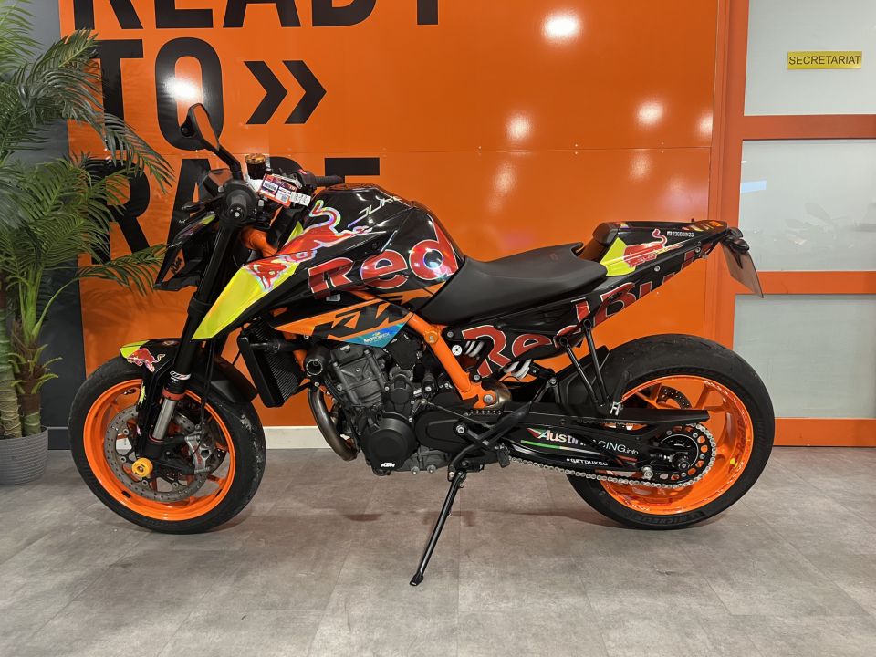 KTM 890 DUKE R 8