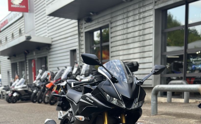 YAMAHA YZF-R125 2
