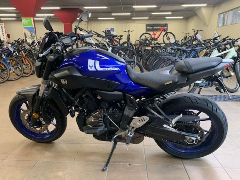 YAMAHA MT-07 0