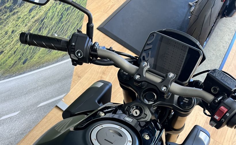 HONDA CB650R Neo Sports Café 8