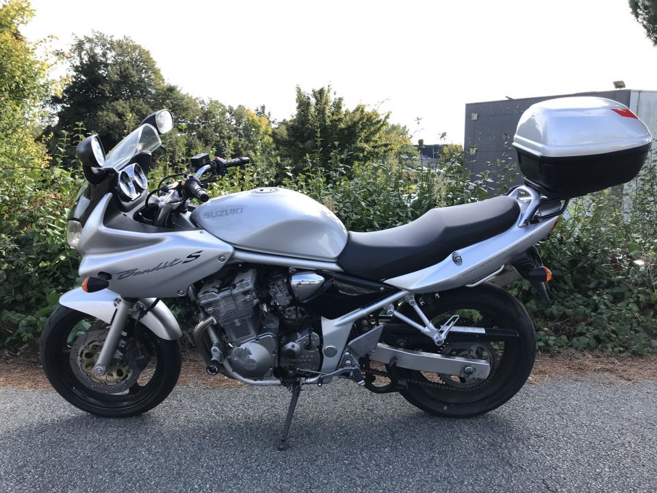 SUZUKI GSF 600 S BANDIT 8