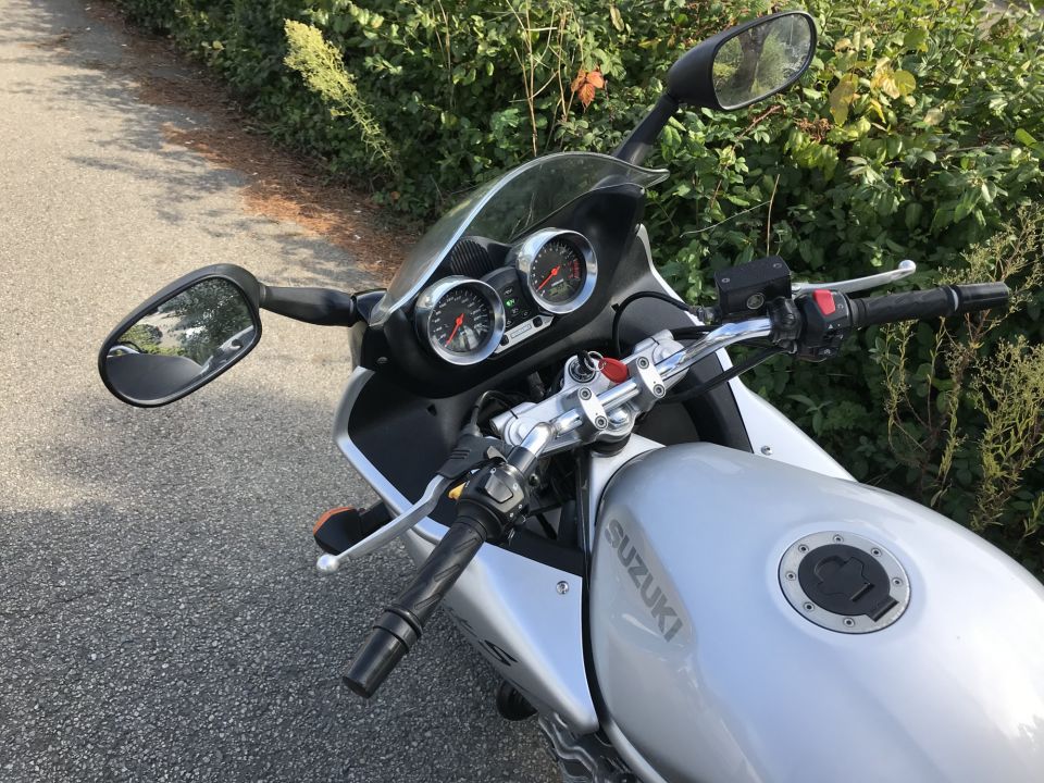 SUZUKI GSF 600 S BANDIT 16