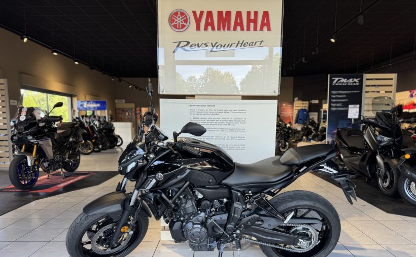 YAMAHA MT-07 (47.5CV) 4