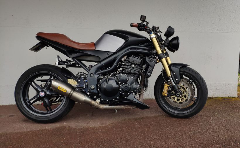 TRIUMPH SPEED TRIPLE 1050 2