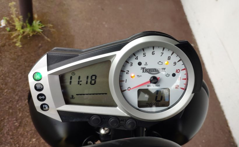 TRIUMPH SPEED TRIPLE 1050 4