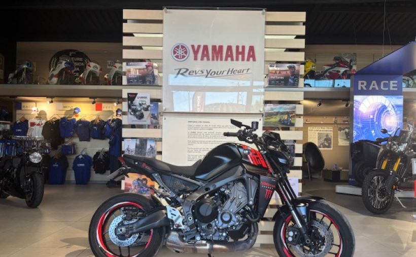 YAMAHA MT-09 TECH BLACK 142€/MOIS* +DE 4800€ D'EQUIPEMENT GTIE 12 MOIS 0