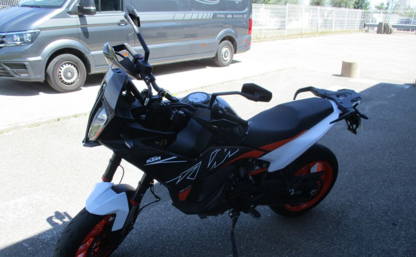 KTM 890 SMT 3