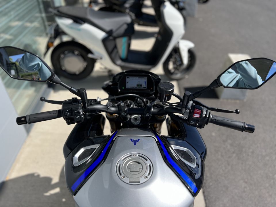 YAMAHA MT-10 SP 6