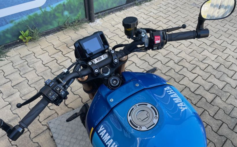 YAMAHA XSR 900 3