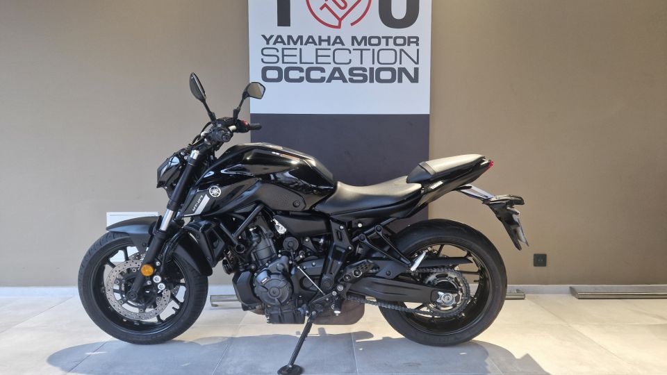YAMAHA MT-07 (47.5CV) 3