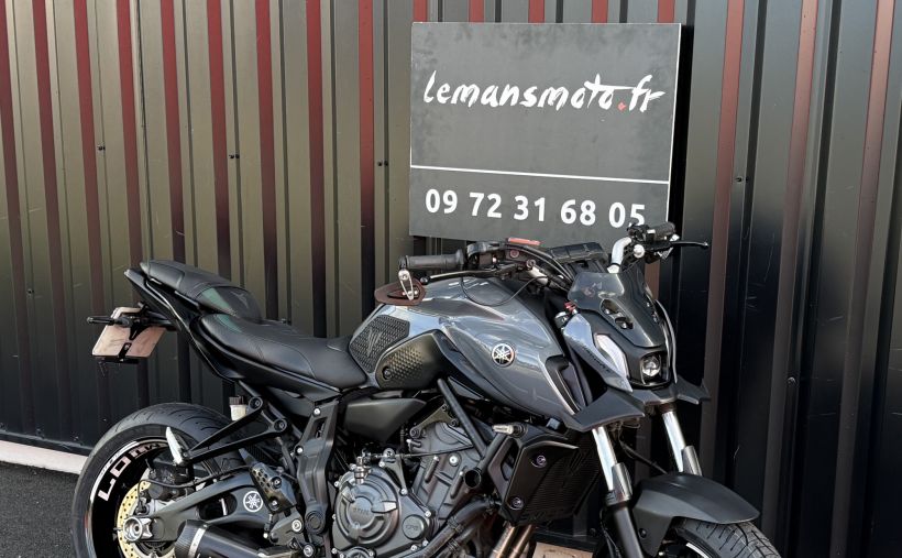 YAMAHA MT-07 0