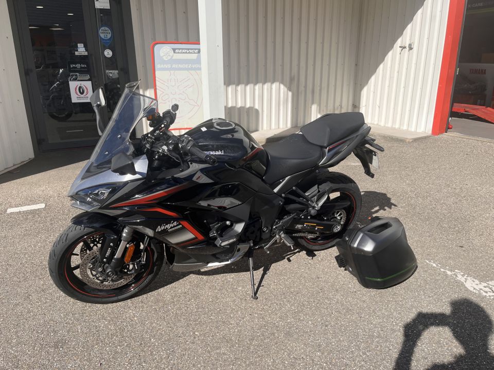 KAWASAKI NINJA 1000 SX 3