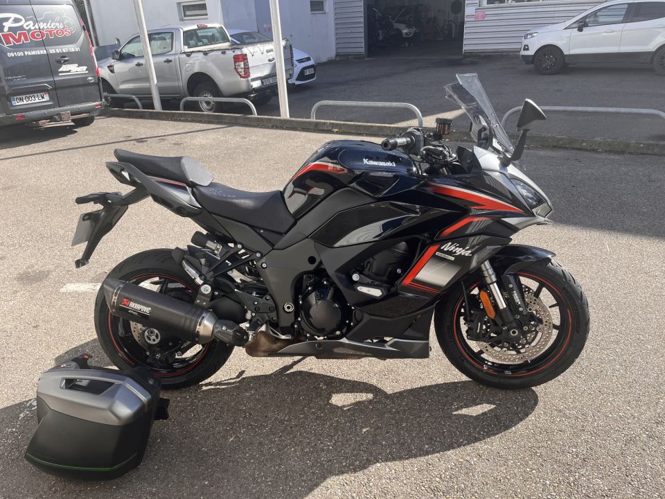 KAWASAKI NINJA 1000 SX 9