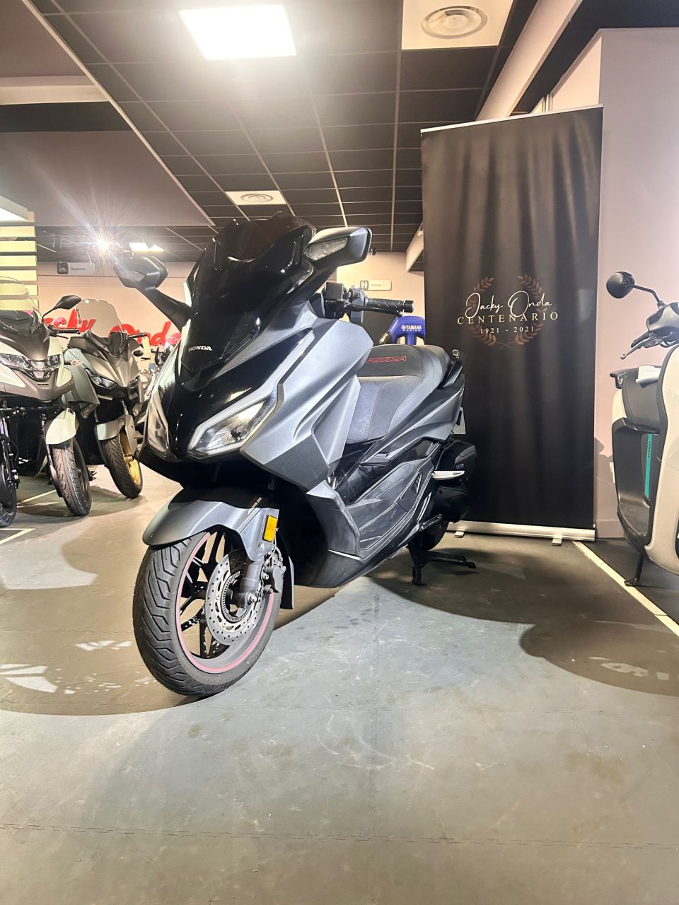 HONDA NSS FORZA 125 1