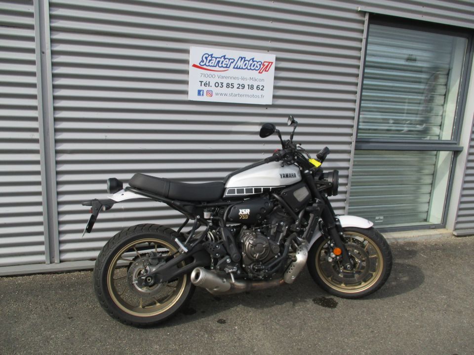 YAMAHA XSR 700 LEGACY 3