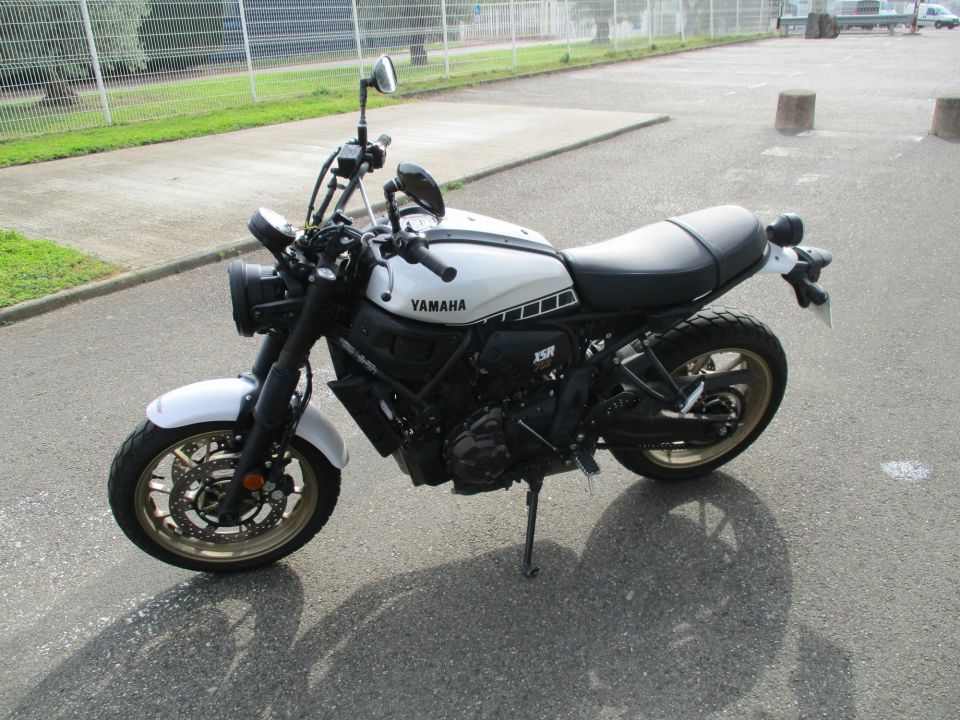 YAMAHA XSR 700 LEGACY 9