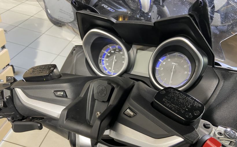 YAMAHA XP T-MAX 530 DX 3