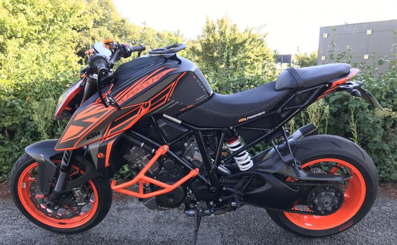 KTM 1290 SUPER DUKE R 4
