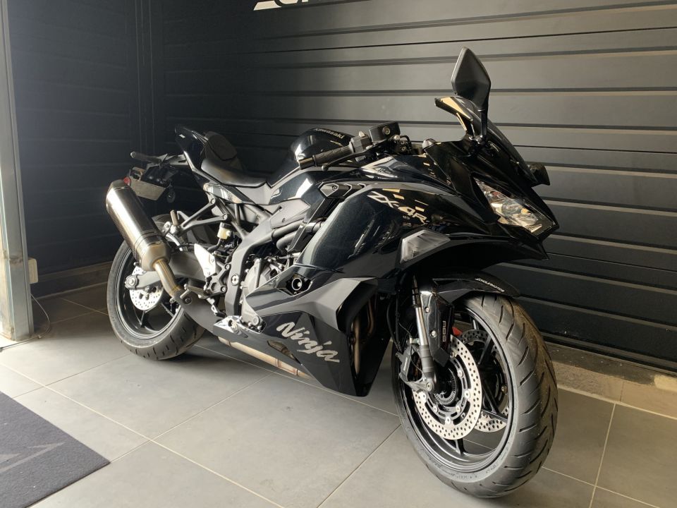 KAWASAKI ZX-4R 16