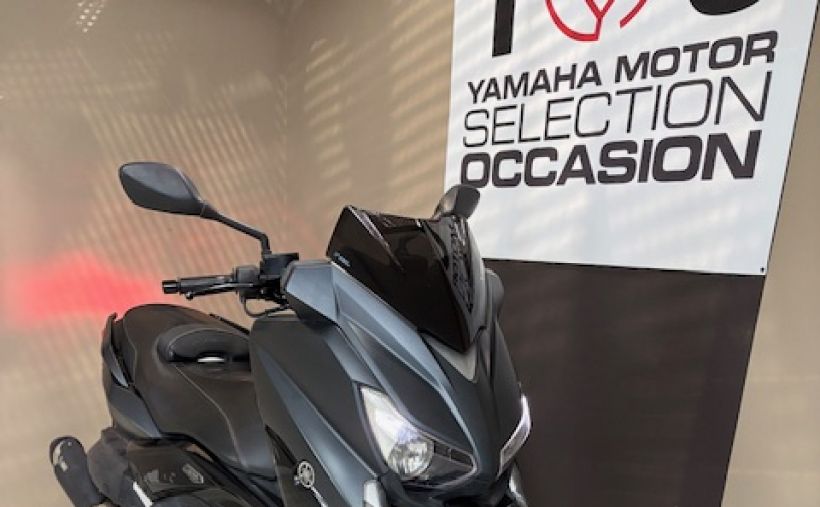 YAMAHA X-MAX 400 IRON 0