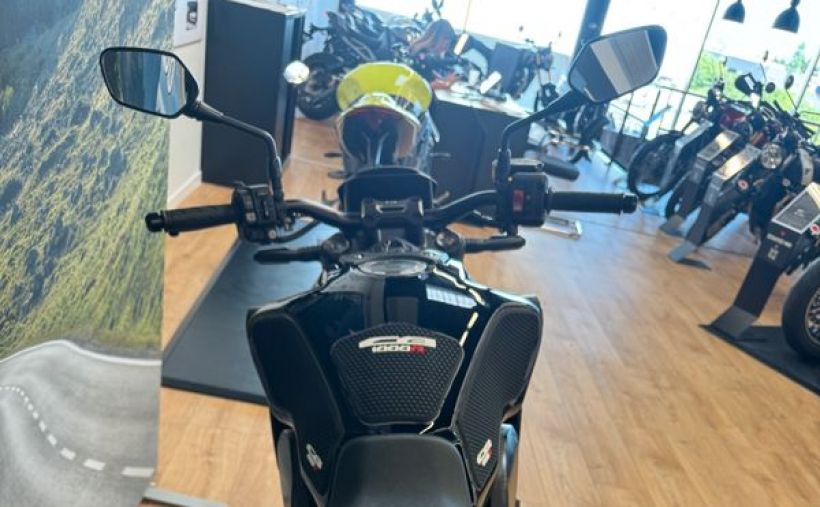 HONDA CB 1000 R ABS 1