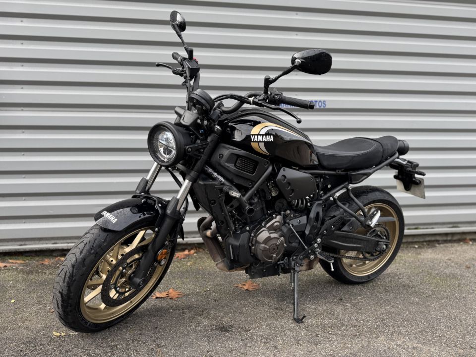 YAMAHA XSR 700 16