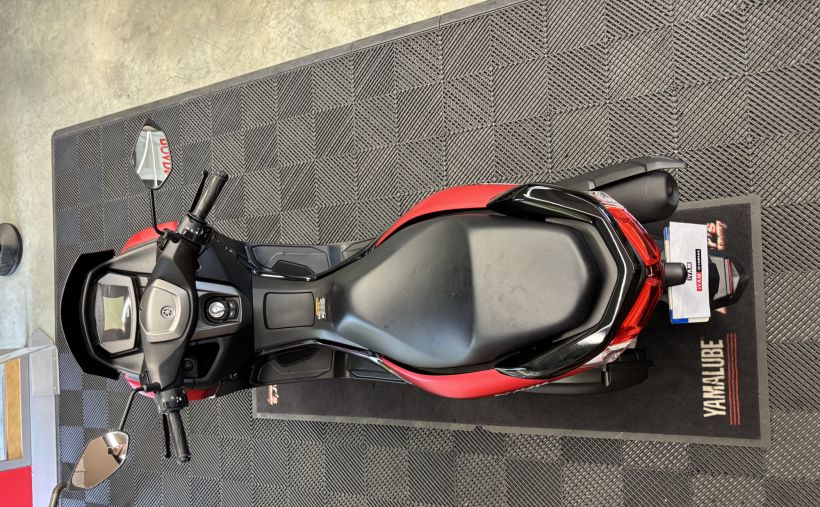 YAMAHA NMAX 125 4