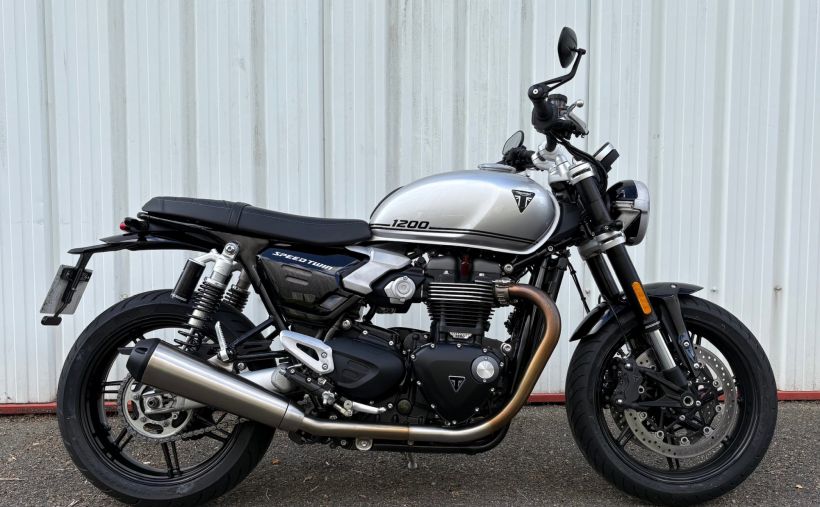 TRIUMPH SPEED TWIN 1200 14