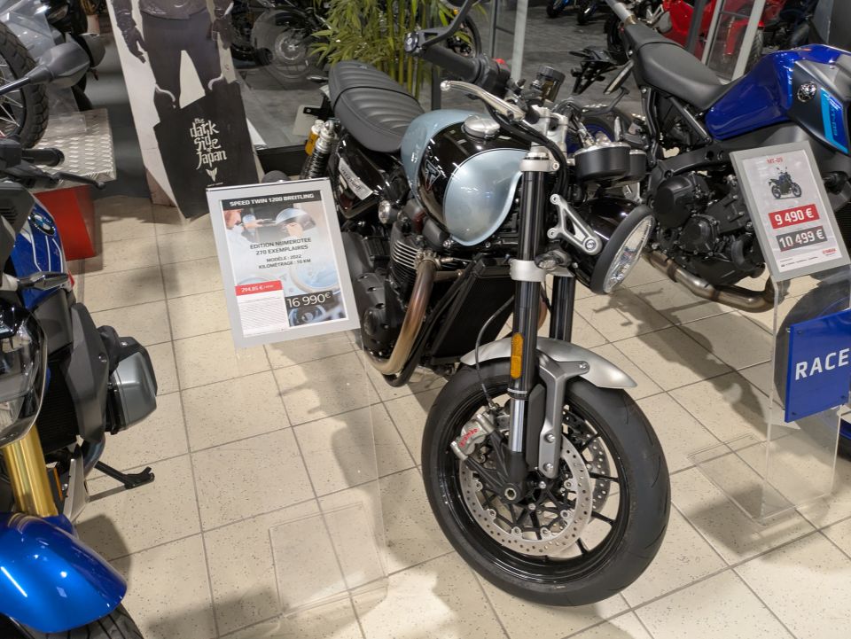 TRIUMPH SPEED TWIN 1200 10