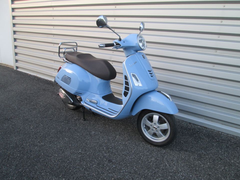 VESPA GTS 300 SUPER 0