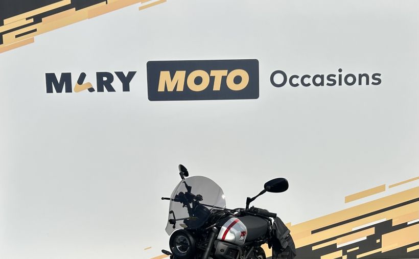 YAMAHA XSR 700 ABS 1