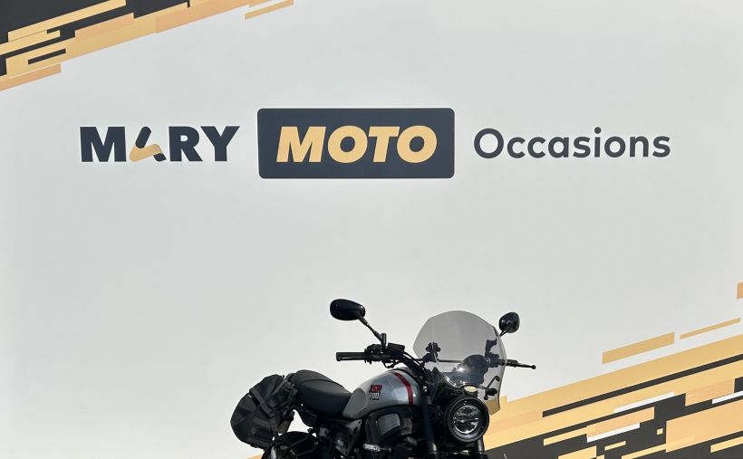 YAMAHA XSR 700 ABS 3