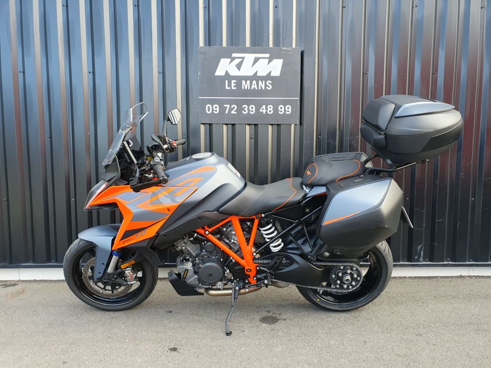 KTM 1290 SUPER DUKE GT 15