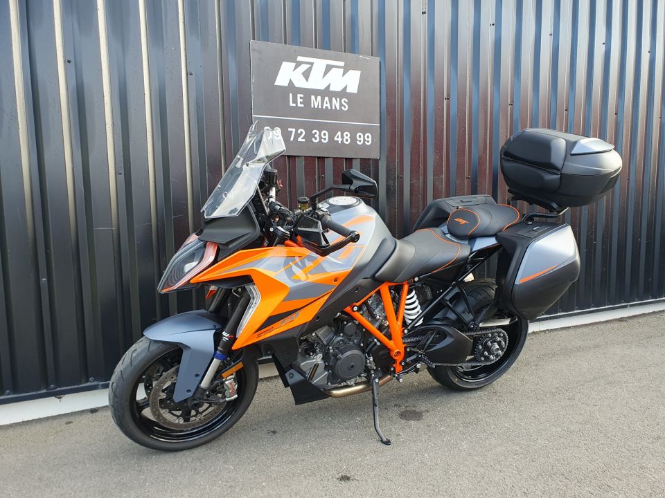 KTM 1290 SUPER DUKE GT 20