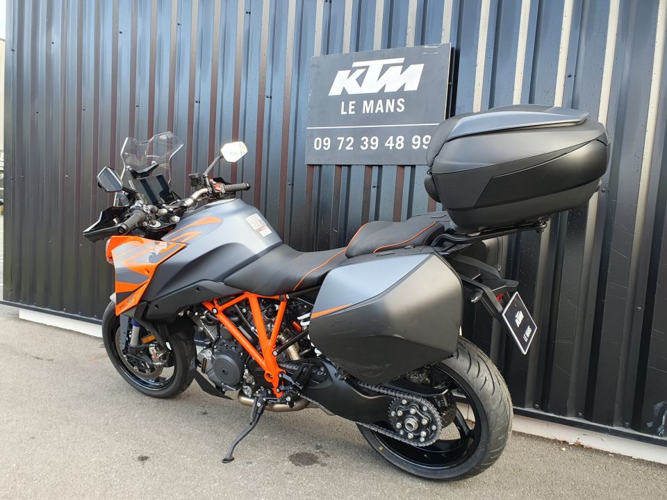 KTM 1290 SUPER DUKE GT 25