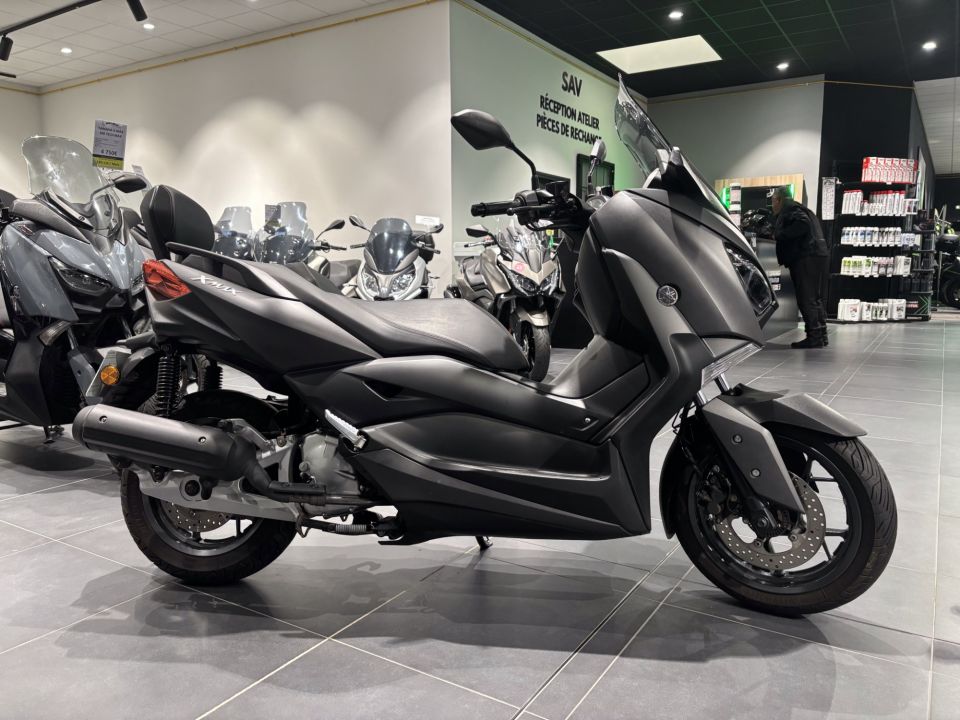 YAMAHA X-MAX 125 5