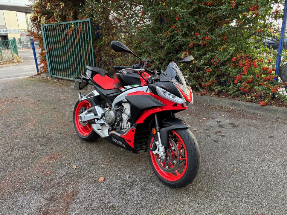 APRILIA TUONO 660 5