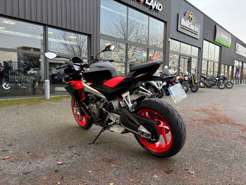 APRILIA TUONO 660 10