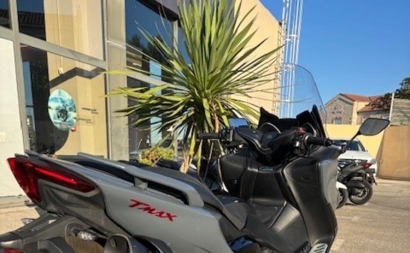 YAMAHA XP T-MAX 560 TECH MAX 2