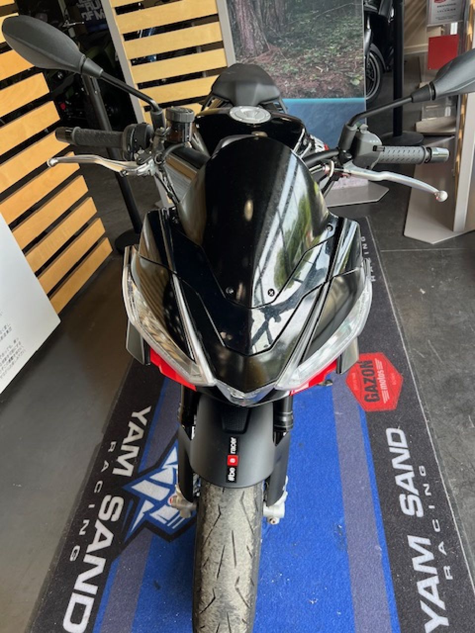 APRILIA TUONO 660 FACTORY 1
