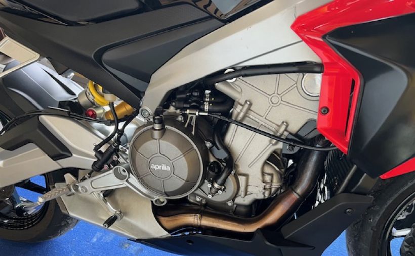 APRILIA TUONO 660 FACTORY 2