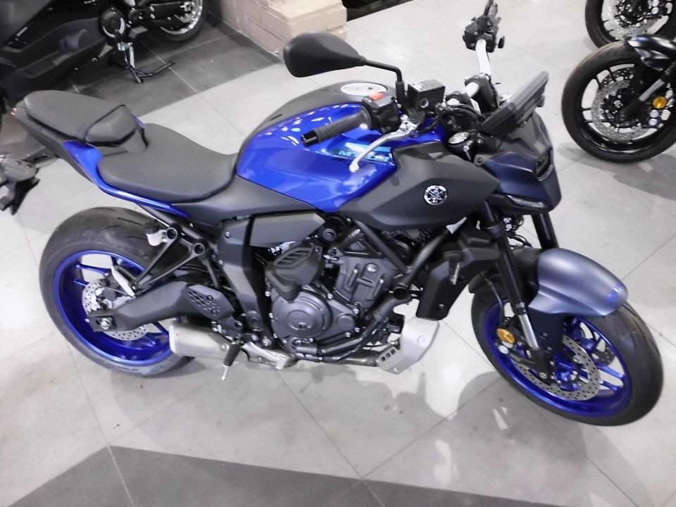 YAMAHA MT-07 Y-AMT 2