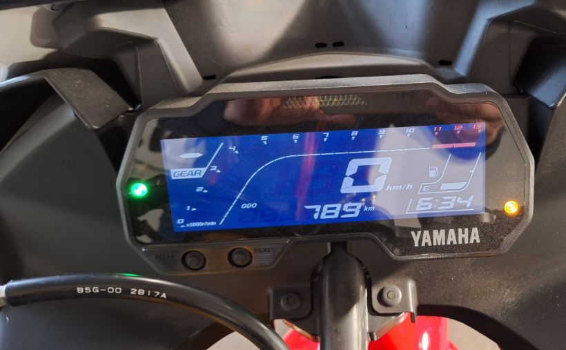 YAMAHA YZF-R125 3