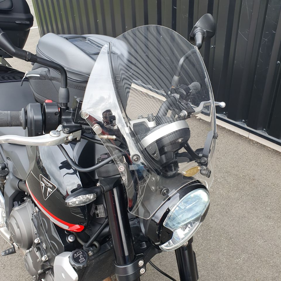 TRIUMPH TRIDENT 660 10