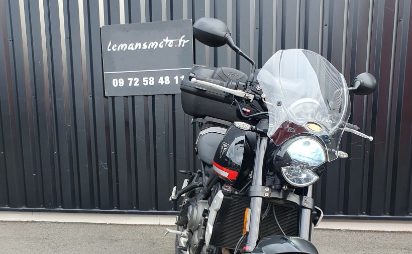 TRIUMPH TRIDENT 660 3