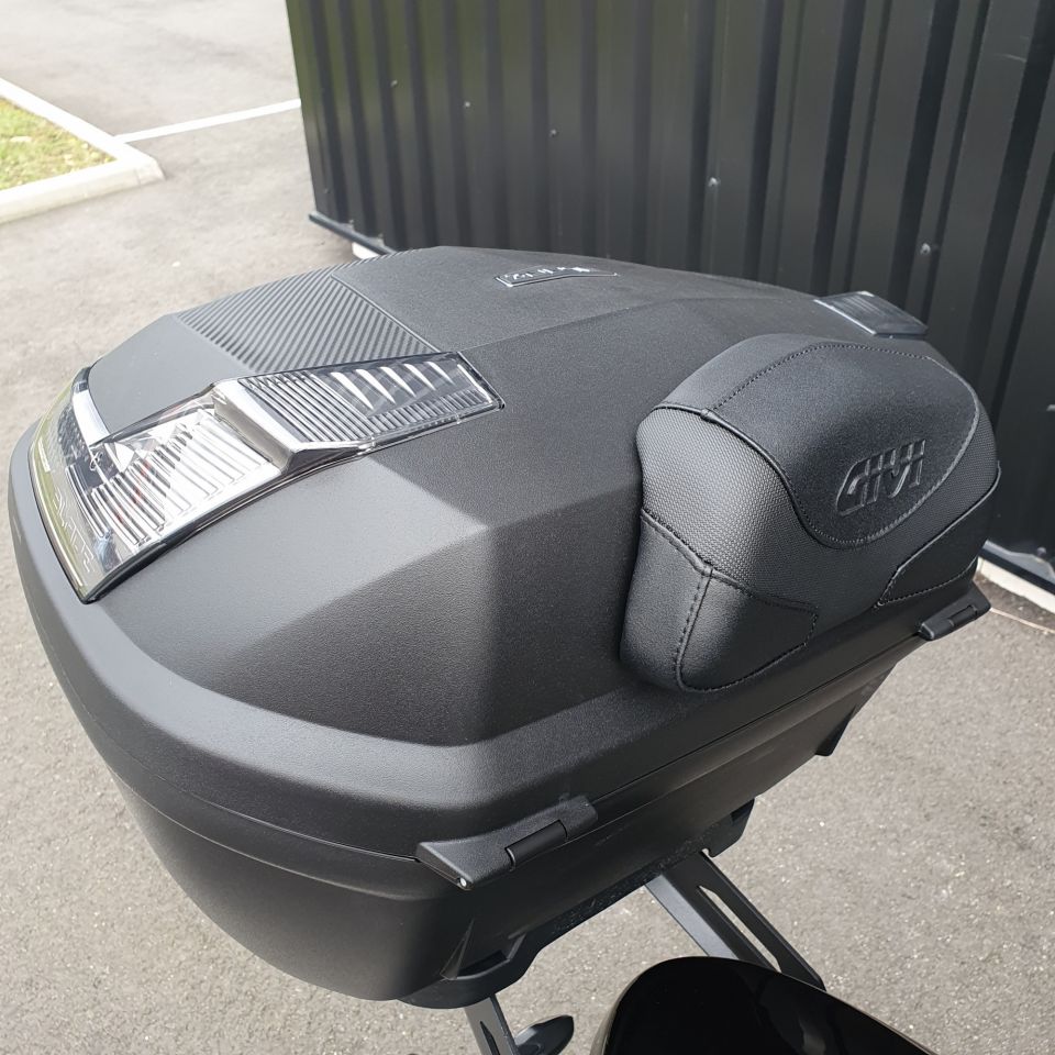 TRIUMPH TRIDENT 660 30